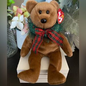🆕🎄 RETIRED RARE TY BEANIE BABY BEAR “HOLLYDAYS”. MWMT!